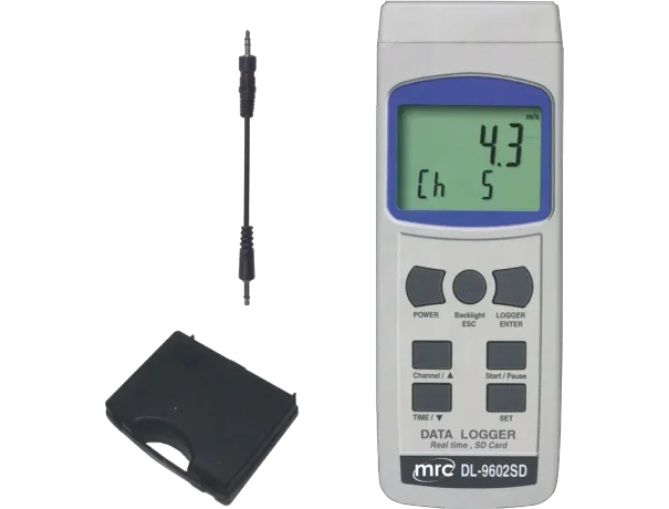 אוגר מידע SD CARD